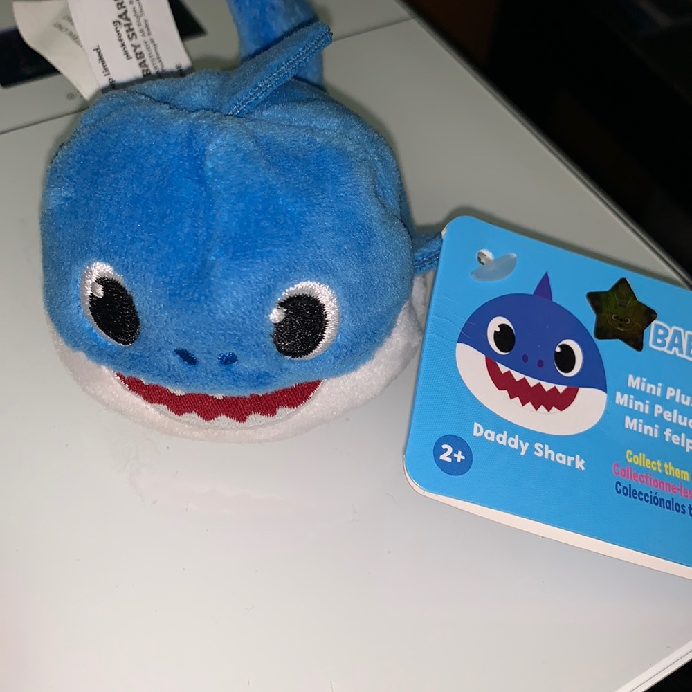 3/$10 Baby shark mini plush Daddy Shark